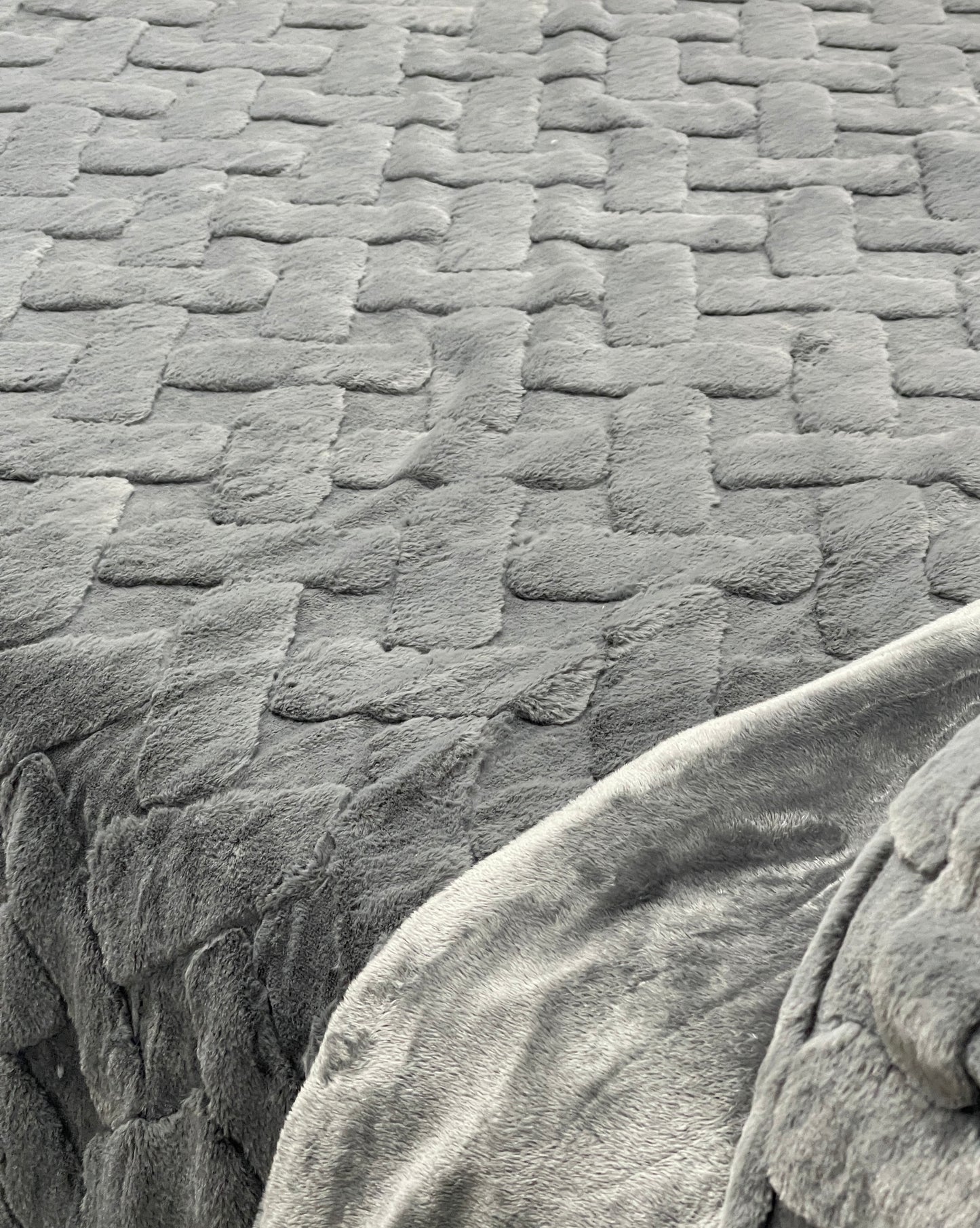 Nordic Frost Faux Fur Bedding Set