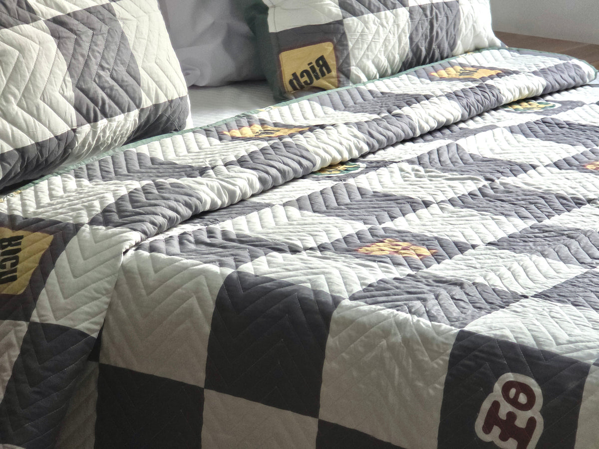 Printed Quilt Set