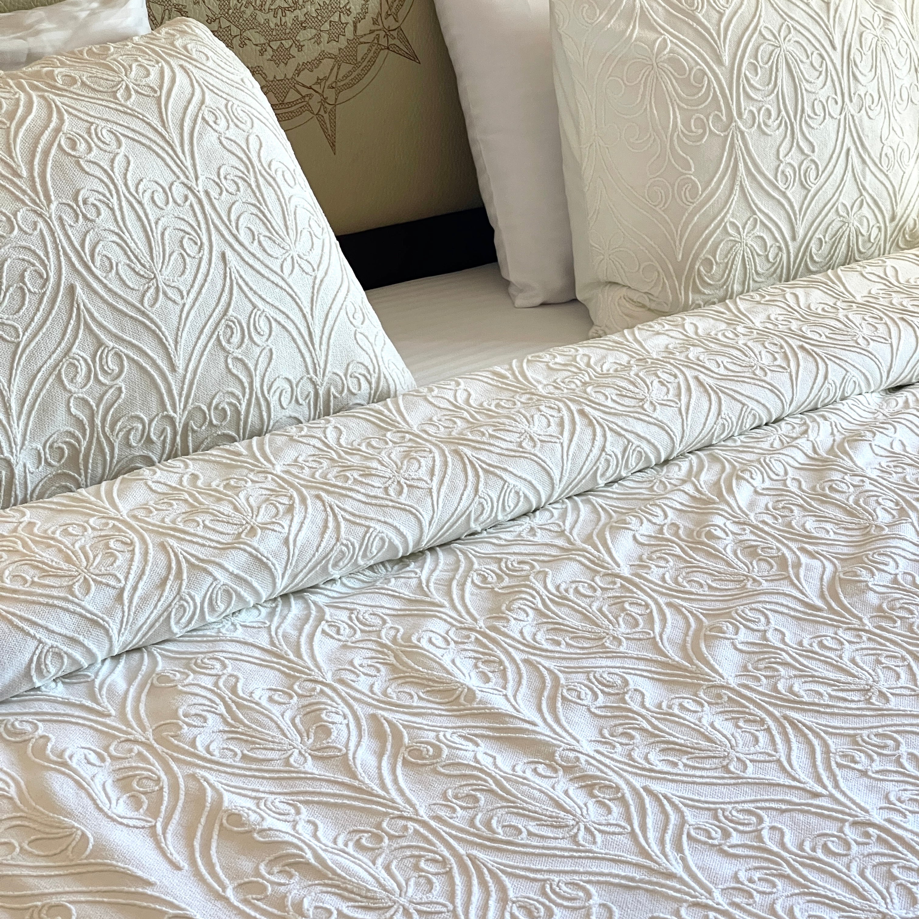 Bridal Bliss Bedspread Set