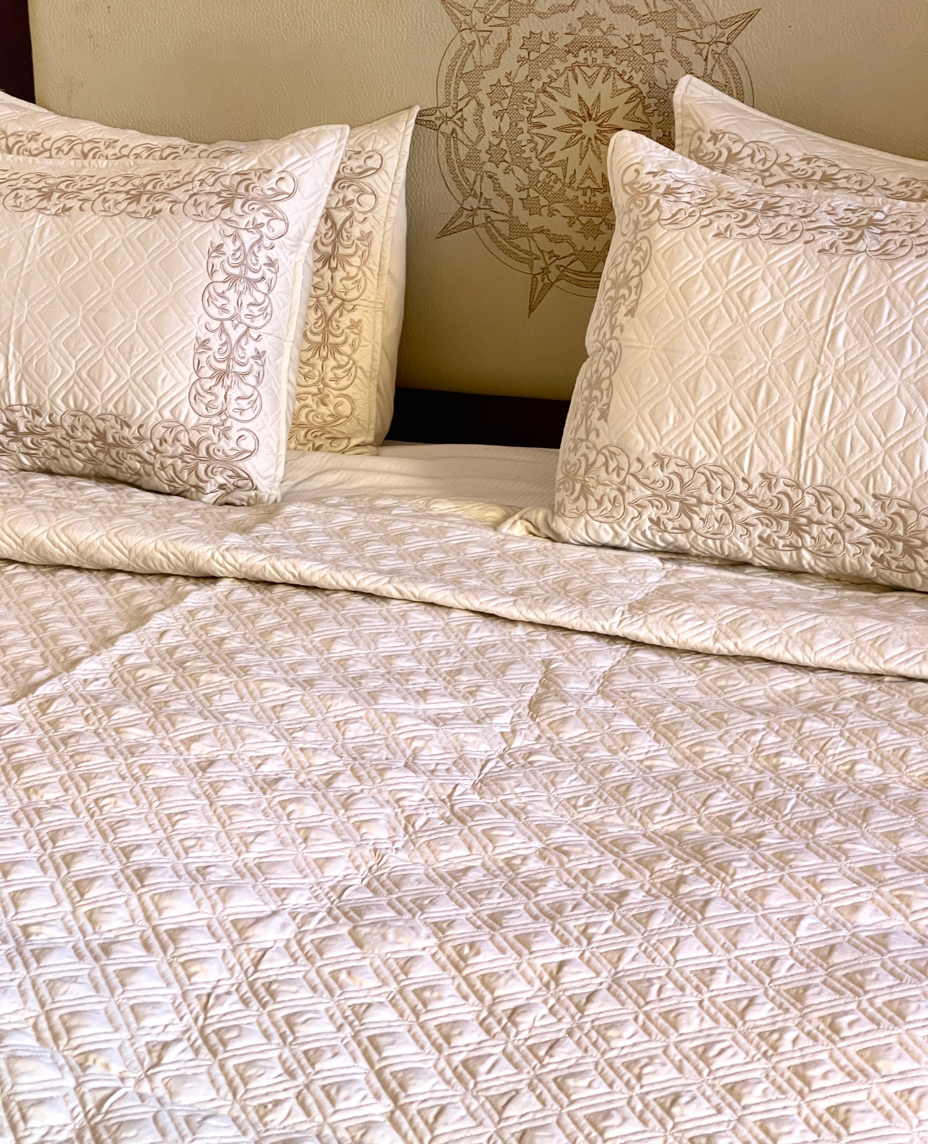 Embroidered Quilt Set