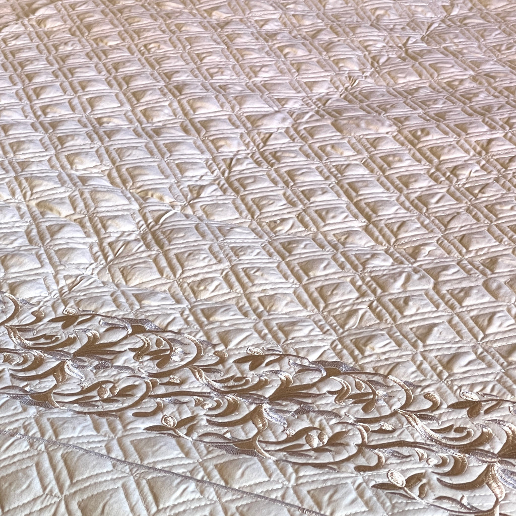 Embroidered Quilt Set