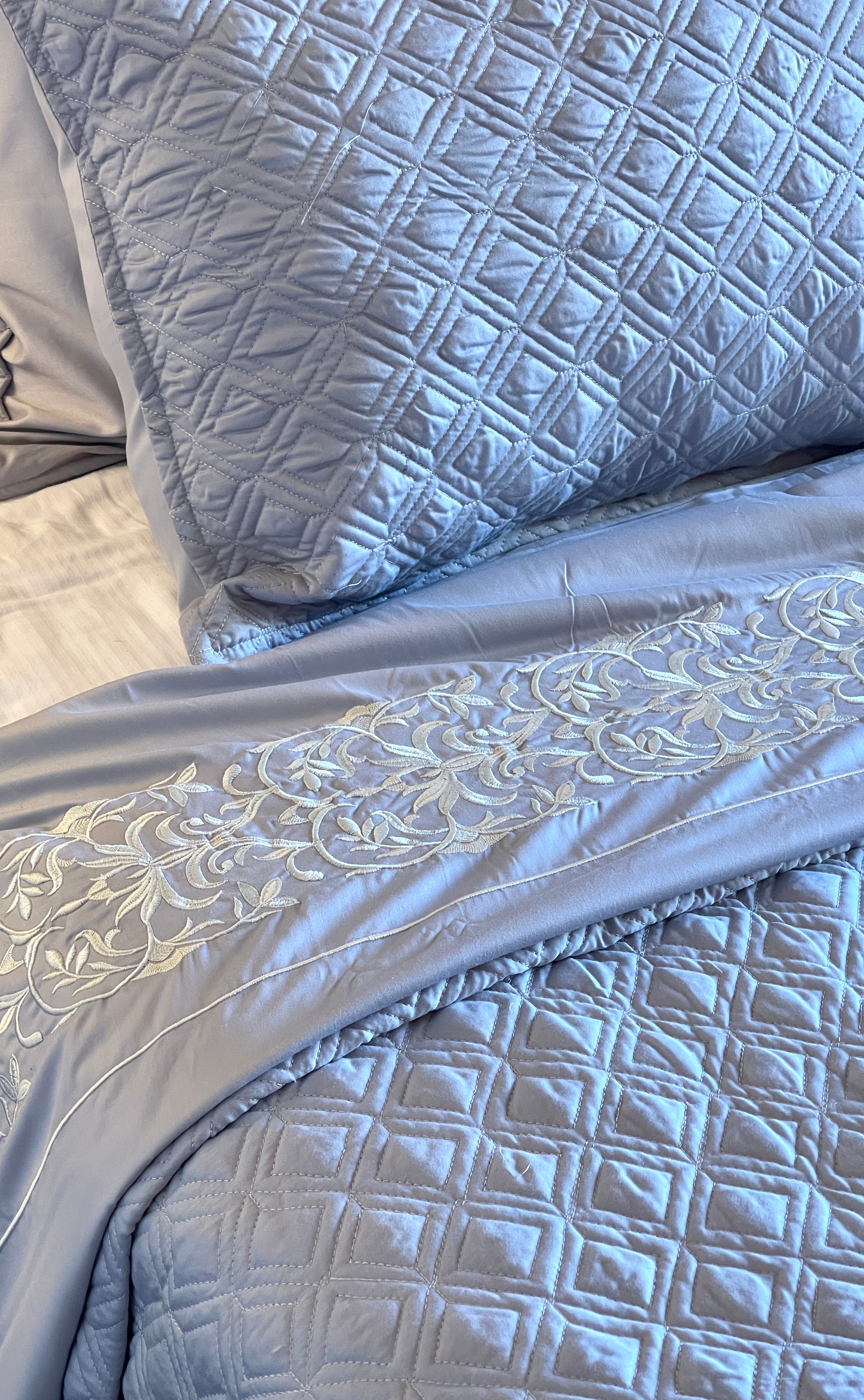 Embroidered Bedsheet Set