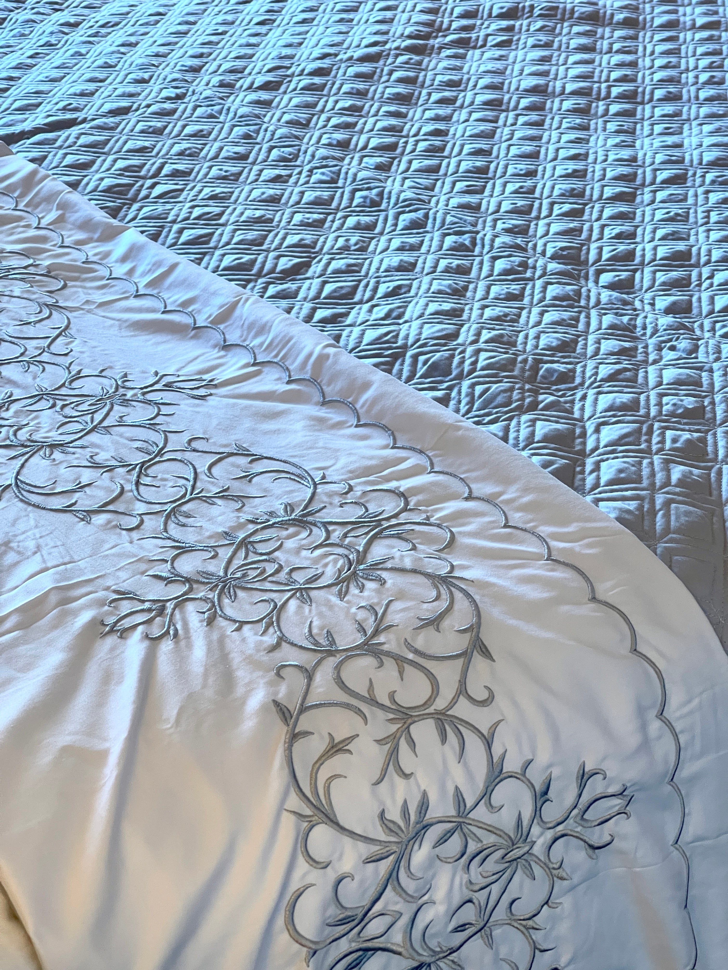 Embroidered Bedsheet Set