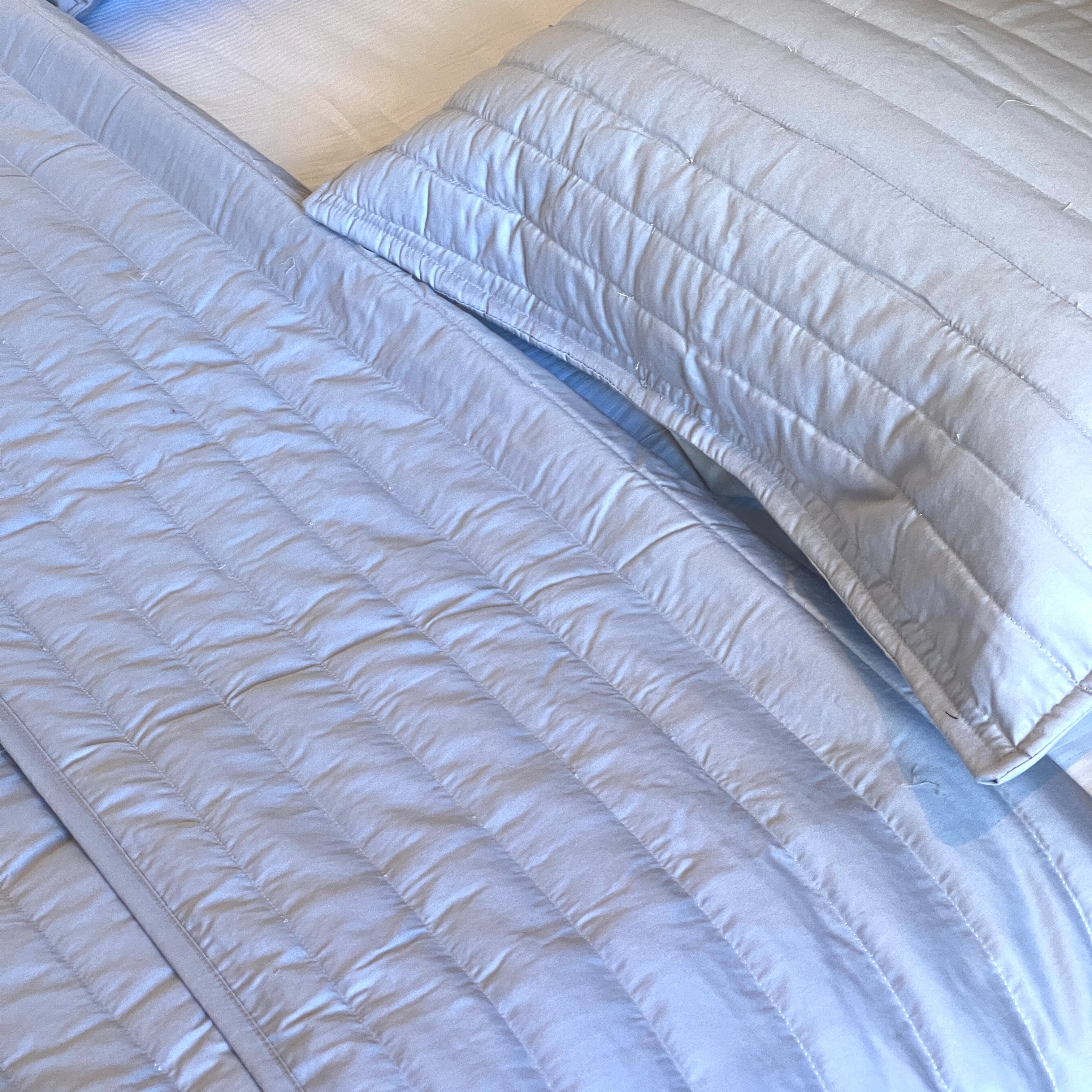 Solid Quilt Set