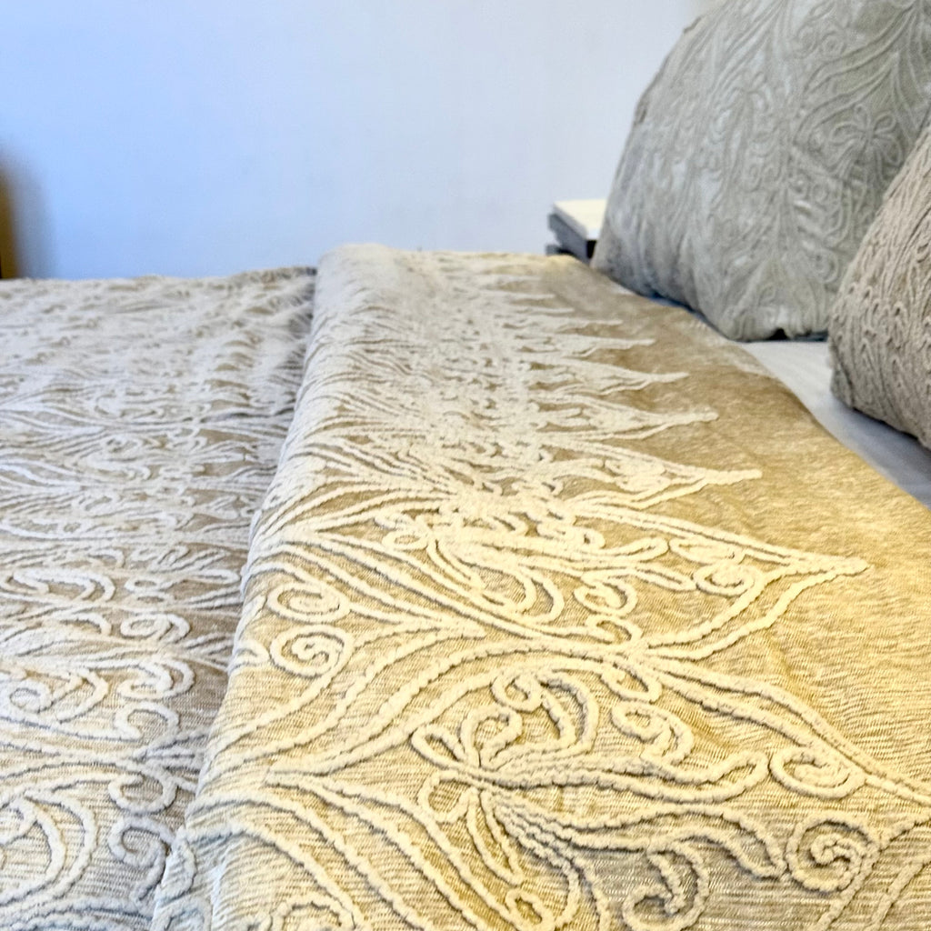 Bridal Bliss Bedspread Set