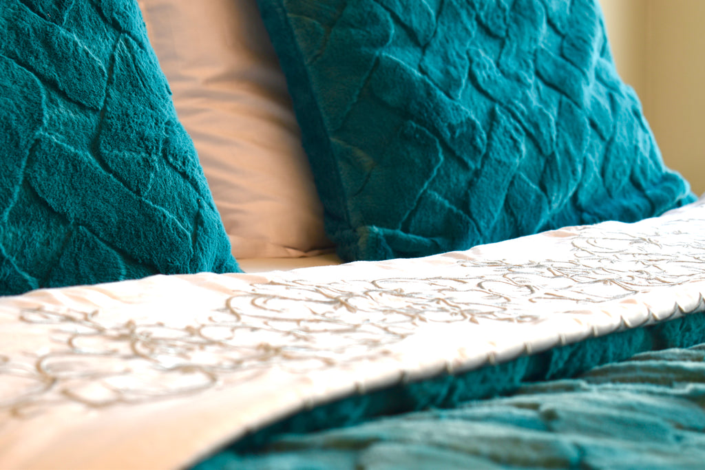 Faux Fur Bedding Set