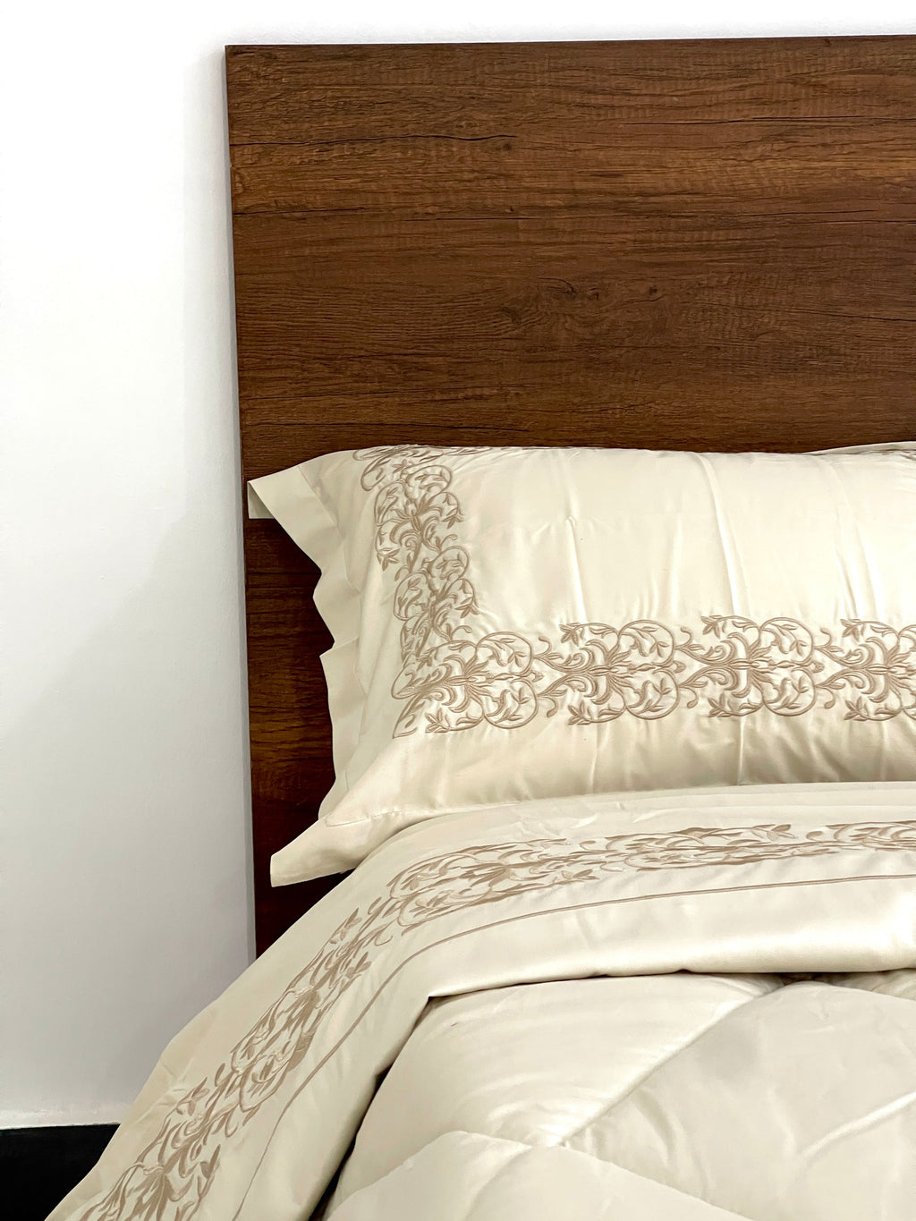 Embroidered Bedsheet Set