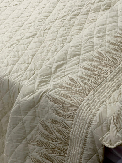 Embroidered Quilt Set