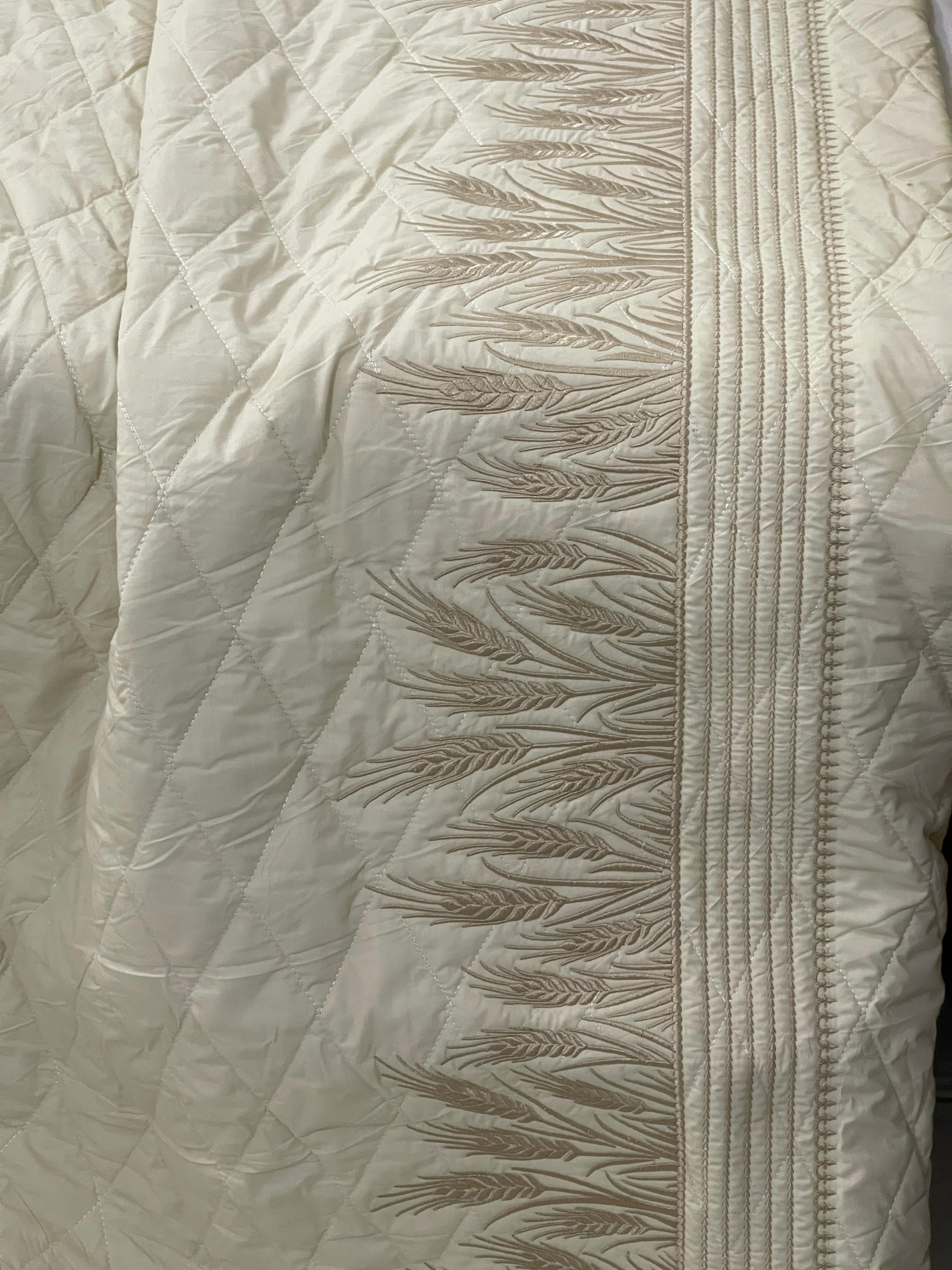 Embroidered Quilt Set