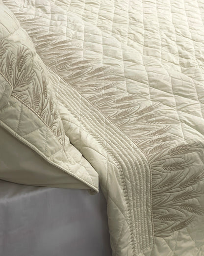 Embroidered Quilt Set