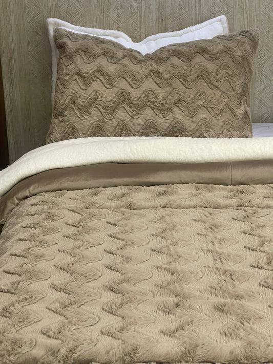 Beige Faux Fur Bedding Set