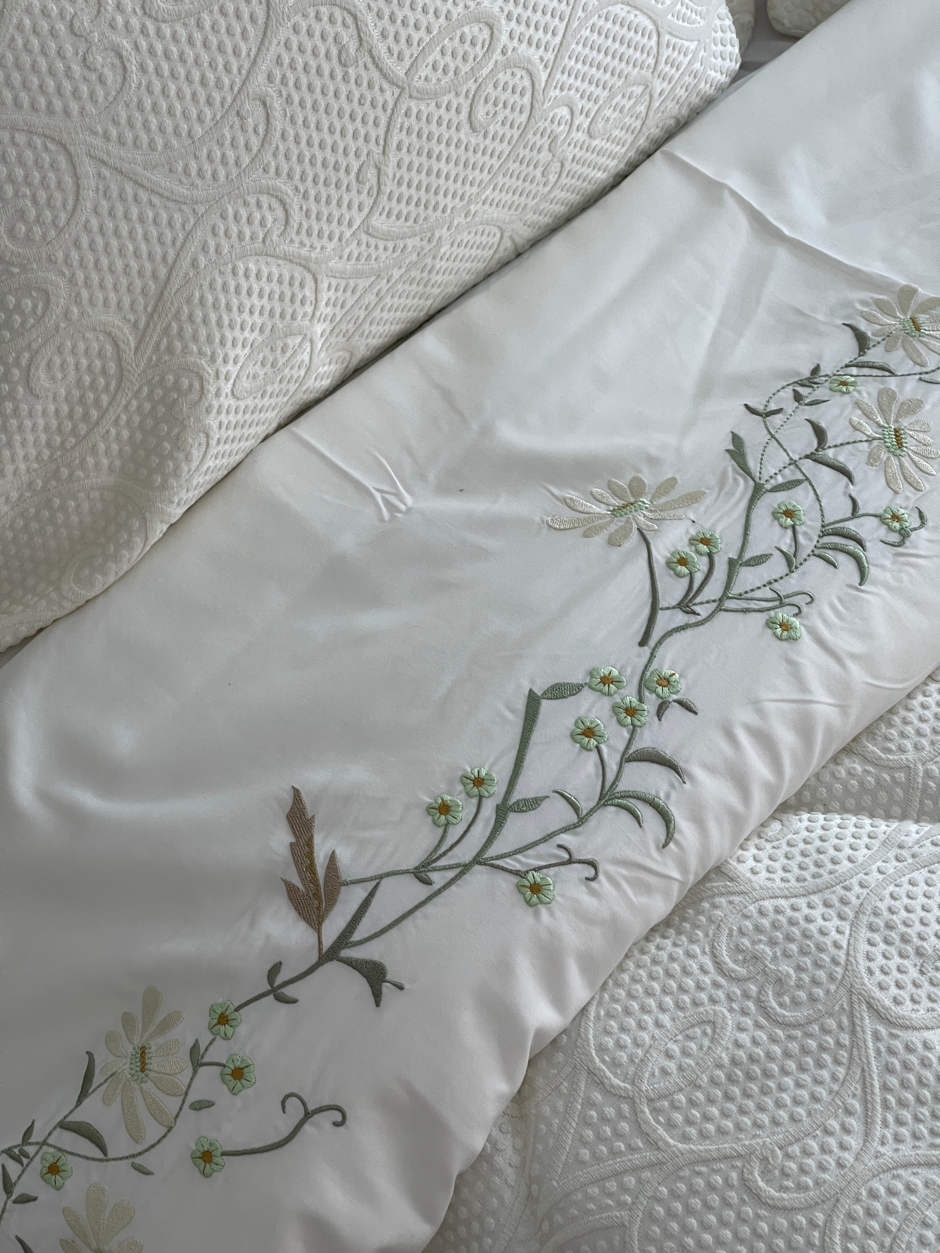 Embroidered Bedsheet Set