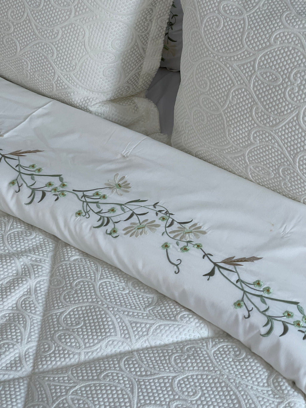 Embroidered Bedsheet Set