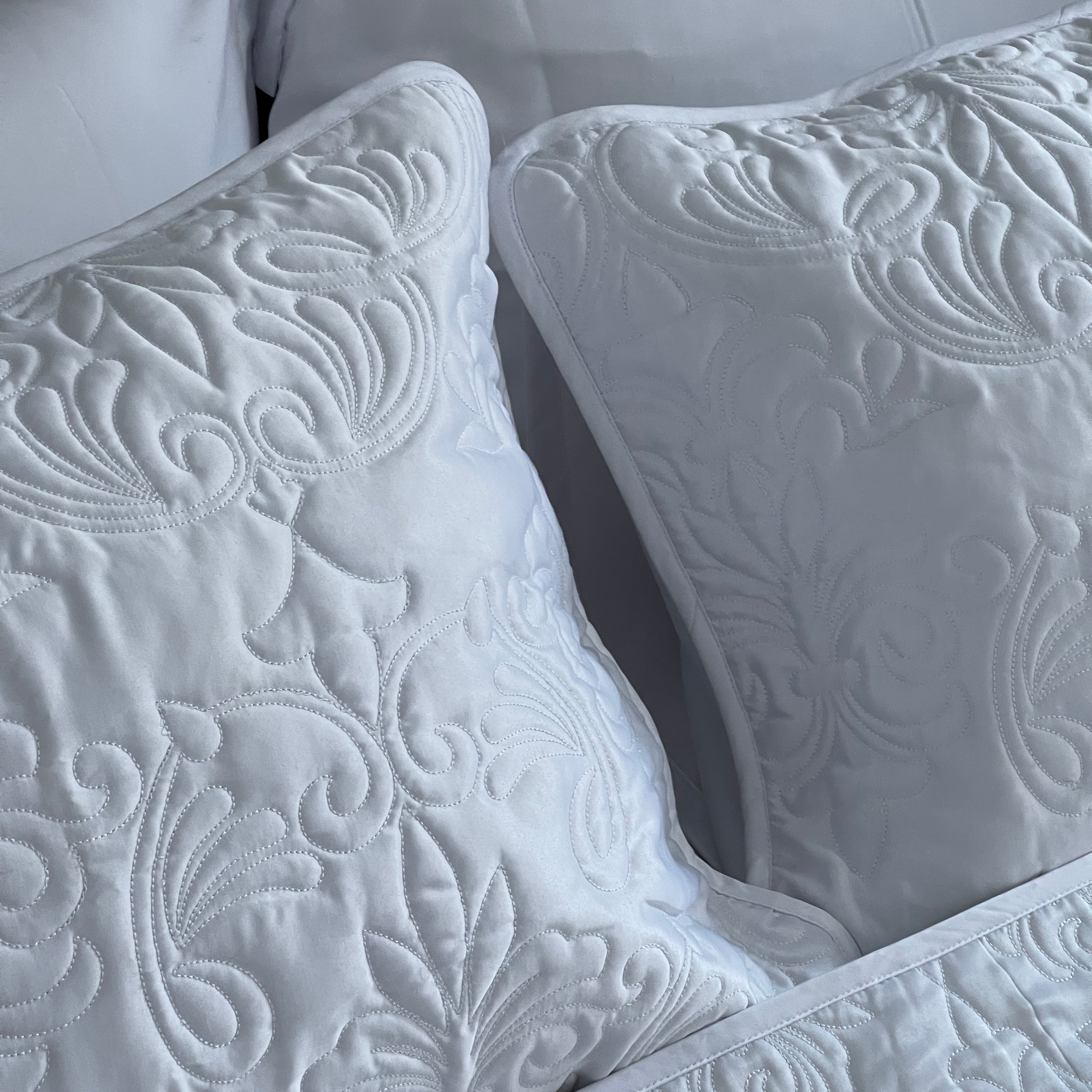 Embroidered Quilt Set