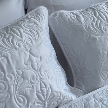 Embroidered Quilt Set