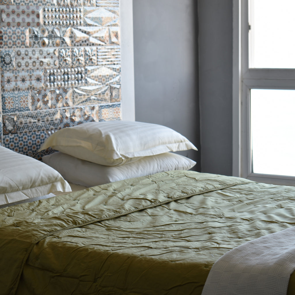 Embroidered Quilt Set